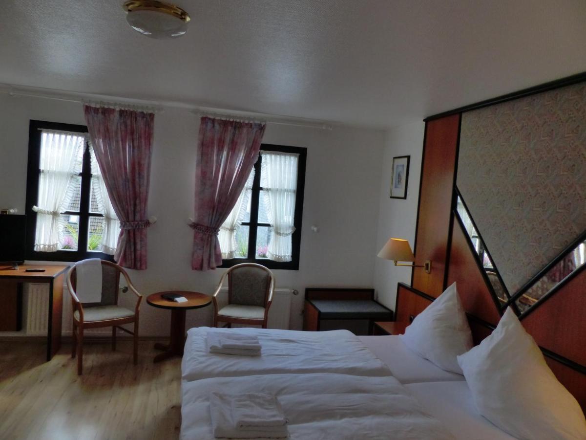 Hotel Zur Post Dabringhausen - Contactless Self Check-In Wermelskirchen Buitenkant foto
