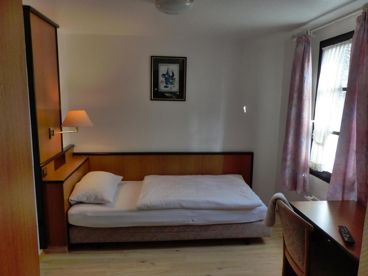 Hotel Zur Post Dabringhausen - Contactless Self Check-In Wermelskirchen Buitenkant foto